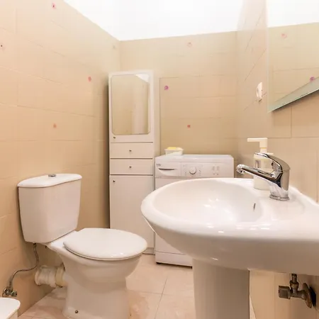 Alfama Very Well-connected Lisboa